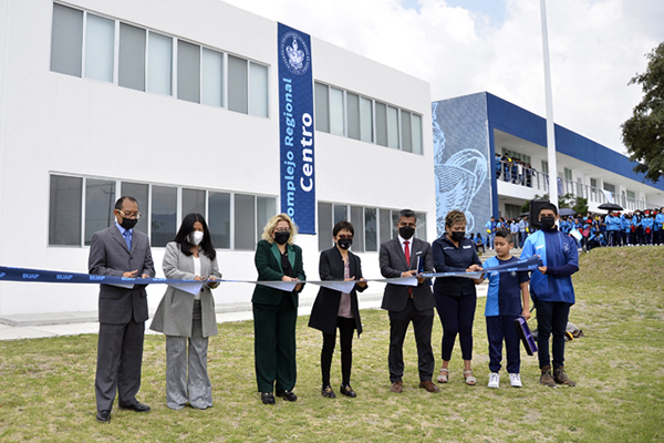 Lilia Cedillo inaugura obra en la sede Acajete del Complejo Regional Centro