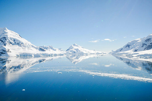 El hielo marino antártico se redujo en 2022 a la menor superficie de la historia