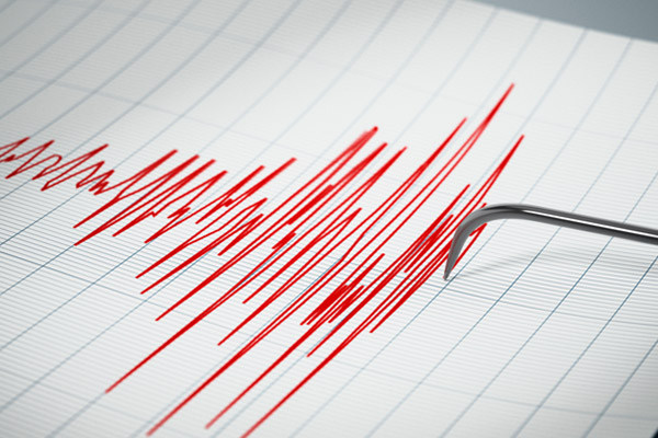 Sismo de 6.4 grados sacude la costa de Indonesia