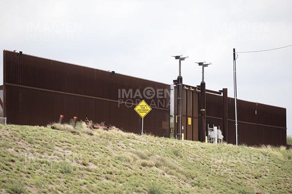 Republicanos presentan proyecto de ley para reanudar construcción de muro fronterizo