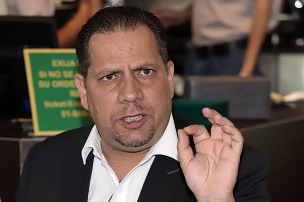 Ningún aspirante a la presidencia está obligado a separarse de su cargo: Alejandro Carvajal