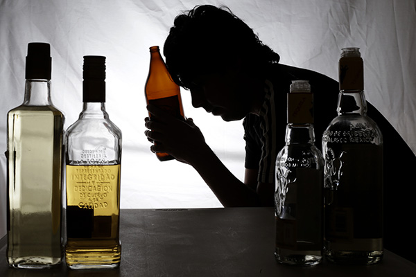 El alcoholismo en adolescentes, un problema que ya es cotidiano en Puebla