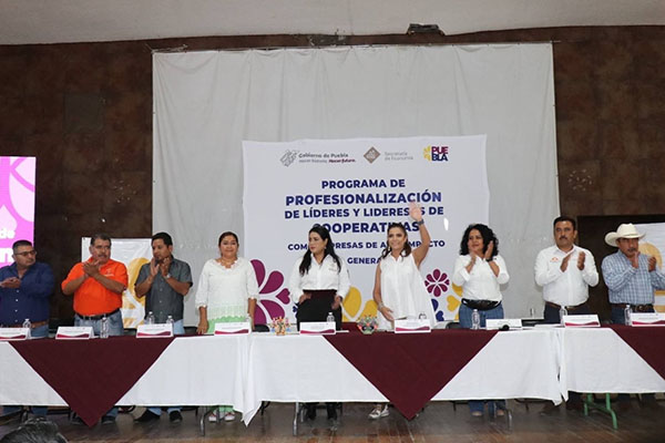 En Izúcar, gobierno de Puebla impulsa a cooperativas y mujeres emprendedoras