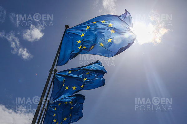 UE firma acuerdo con EU para reforzar cooperación militar