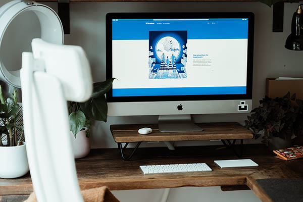 Dropbox despide a 500 empleados y cambia su enfoque hacia la inteligencia artificial