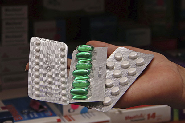 Los medicamentos caducados, ¿es correcto echarlos a la basura?