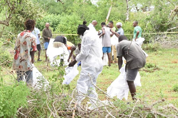 Revelan las macabras causas de muerte de las víctimas del culto en Kenia
