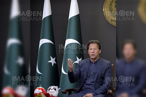 Estallan protestas en Pakistán tras el arresto del ex primer ministro Imran Khan