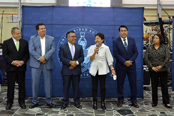 La BUAP brilla por el trabajo de sus docentes: Lilia Cedillo