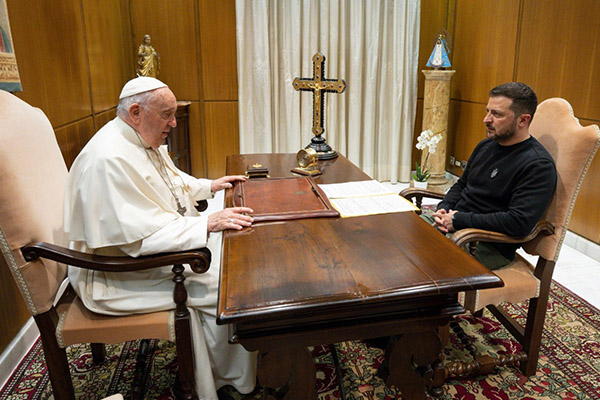 “No necesitamos mediadores”: Zelenski sobre iniciativas de paz del Vaticano
