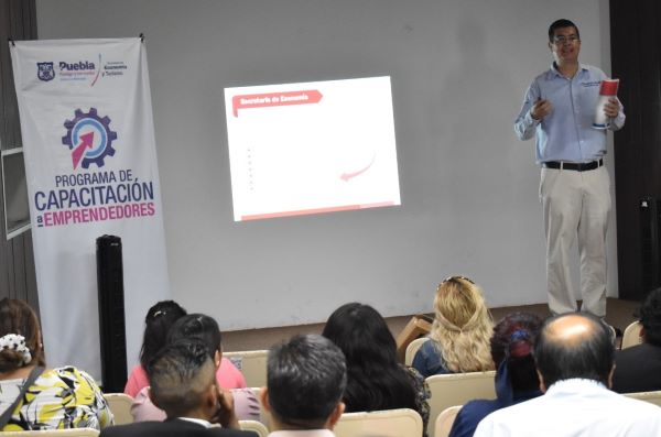 En Puebla capital se capacita en materia de emprendimiento