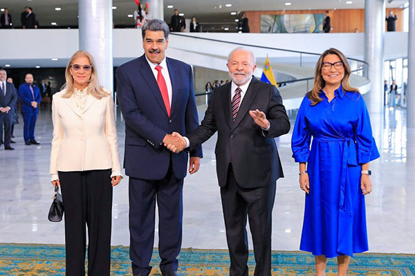 Maduro califica de histórico y trascendental encuentro con Lula da Silva
