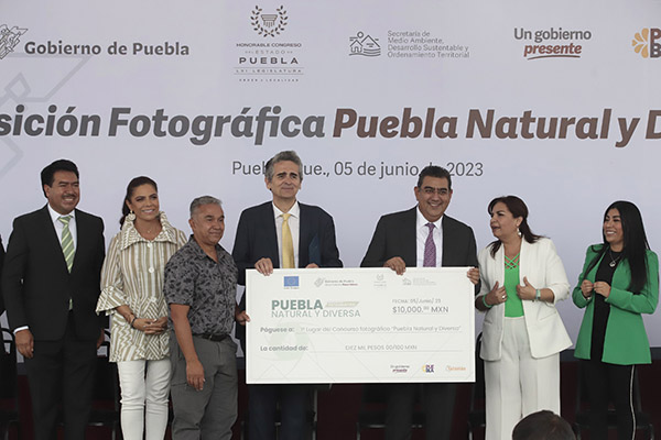 Gobierno de Puebla premia a ganadores del concurso "Puebla Natural y Diversa"