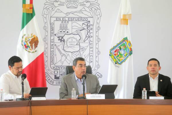 Sergio Salomón destaca el apego a la ley y la apertura al diálogo del gobierno estatal