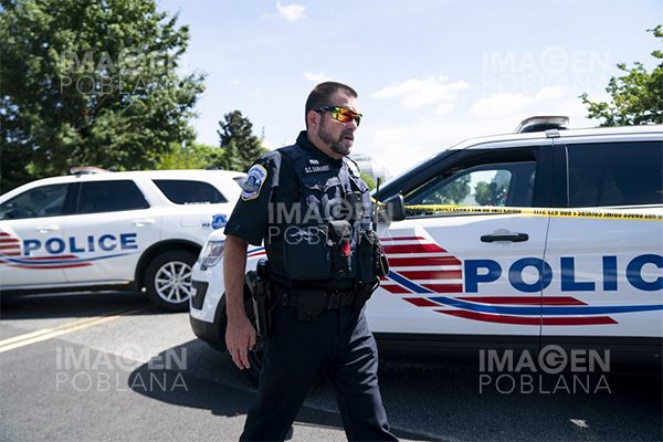 Policía de EU usa fuerza excesiva y discrimina a minorías, dice investigación federal
