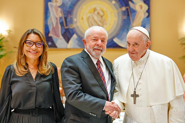 Presidente de Brasil se reúne con el papa Francisco