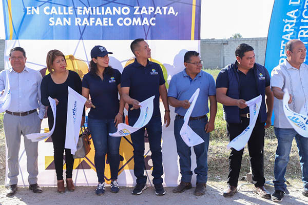 Arranca Mundo Tlatehui adoquinamiento en calle Emiliano Zapata de San Rafael Comac