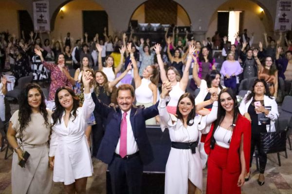 Las mujeres deben tener las mismas oportunidades que los hombres: Mier