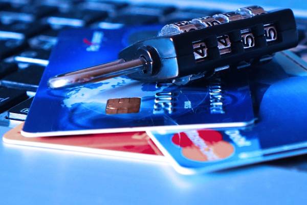 Protege tus finanzas y evita ser víctima de clonación de tarjetas bancarias
