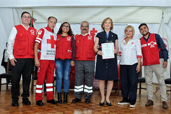 Celebra Cruz Roja Mexicana en ciudad de Puebla a socorristas en su día