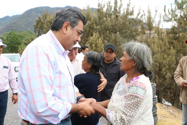 Gobierno estatal garantiza integridad de habitantes de Zacatlán por incendio