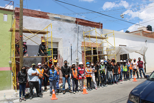 Académicos BUAP proponen rescate del espacio público en barrios del CH