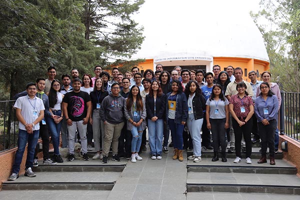 Universitarios participan en el Verano de Investigación en Astrofísica del INAOE 2023