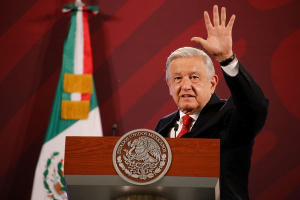 A 5 años de AMLO, análisis reprueba administración en salud, educación y economía