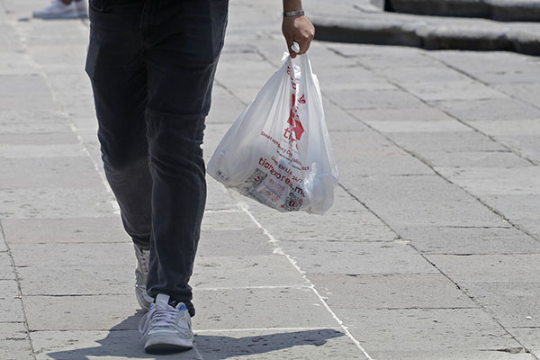 Fracasa Puebla en erradicar las bolsas de plástico