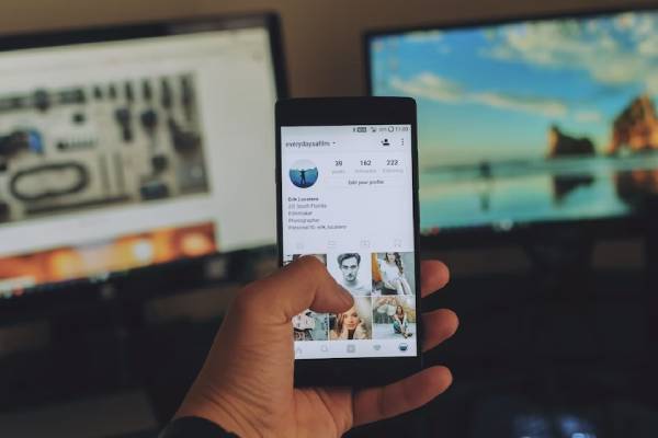 El “phubbing” y su rol en el deterioro de la comunicación interpersonal