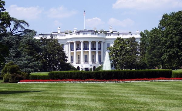 Trump dice que cocaína hallada en Casa Blanca solo puede ser para uso de Biden y su hijo