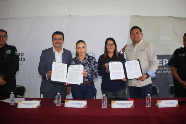 Paola Angon firma convenio con ICATEP en beneficio de mujeres cholultecas
