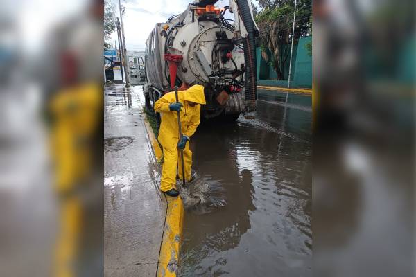 Agua de Puebla desazolvó 1,300 km de drenaje para la temporada de lluvias