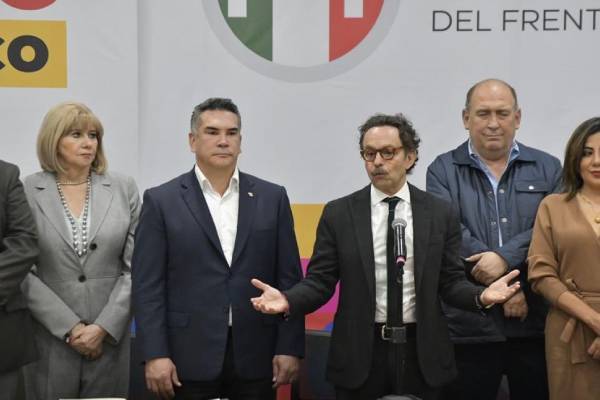 Más de 30 aspirantes en Frente Amplio por México buscan la candidatura presidencial