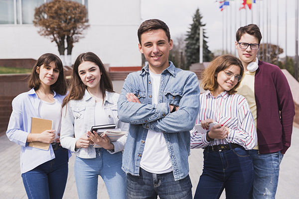 Carrera técnica o licenciatura: ventajas y desventajas
