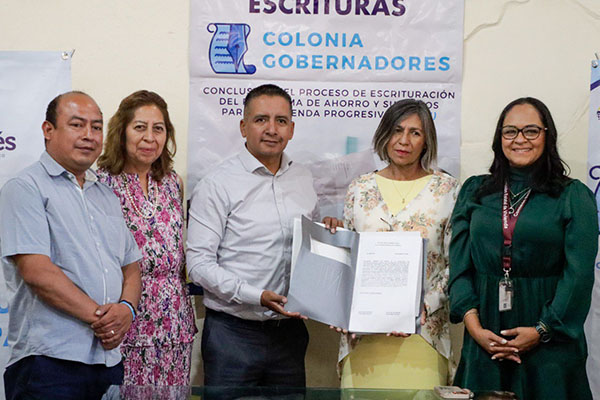 Otorga Sindicatura Municipal certeza jurídica a familias de colonia Gobernadores