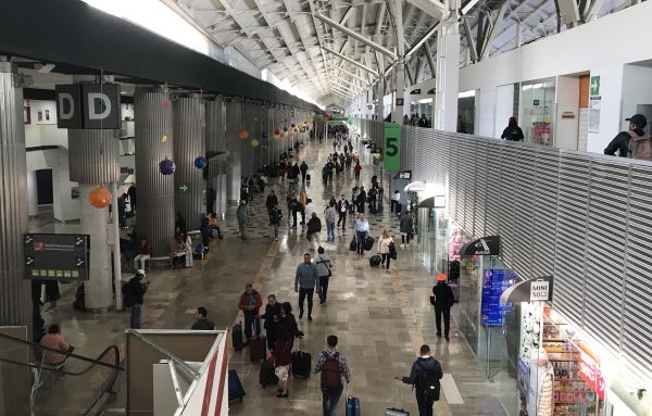 Aumentó 7.4 % atención de pasajeros en terminales aéreas