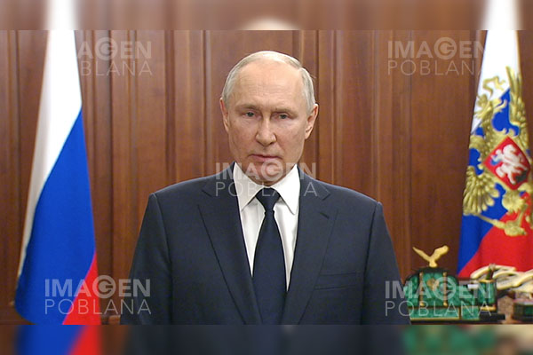 Putin no descarta medidas recíprocas si Kiev utiliza municiones de racimo