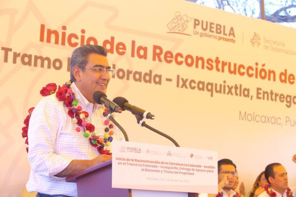 Con obra carretera, Sergio Salomón impulsa desarrollo regional en la Mixteca
