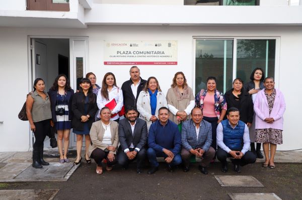 Entrega Mundo Tlatehui reconocimientos a docentes del IEEA