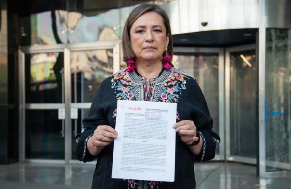 Xóchitl Gálvez se ampara contra ataques de López Obrador