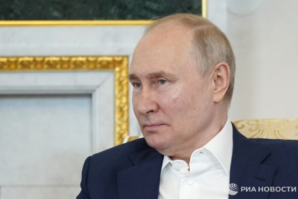 Putin prohíbe el cambio de género, el matrimonio y la adopción para las personas trans