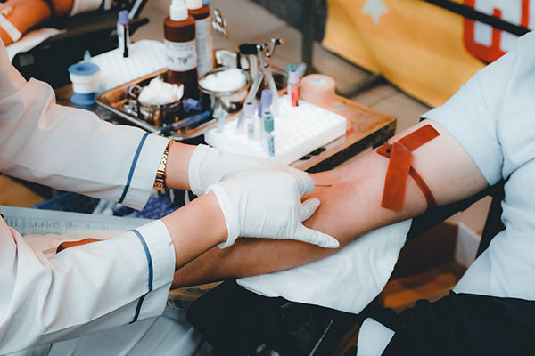 Suiza permitirá de manera oficial que los homosexuales donen sangre