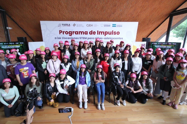 Gobierno de Puebla lanza curso de verano STEM para niñas