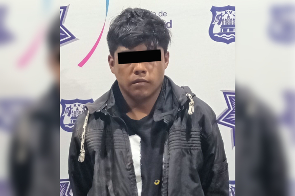 Policía Municipal de Puebla recupera camioneta robada y detiene a sospechoso
