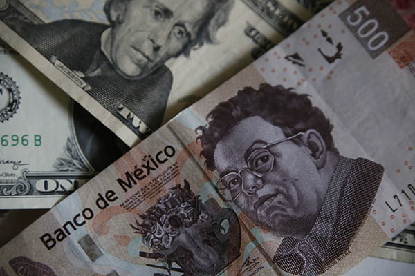 Banco de México reporta ingresos por remesas de 5,572 mdd en junio de 2023