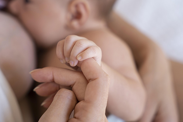 Solo 43 % de bebés latinoamericanos es exclusivamente amamantado, dice Unicef