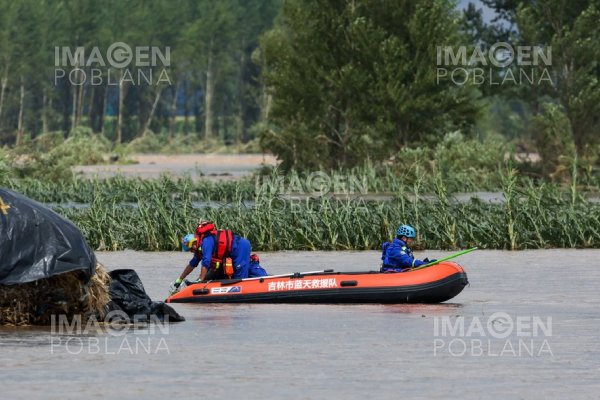 Cuatro funcionarios desaparecidos en China mientras hacían frente a inundaciones