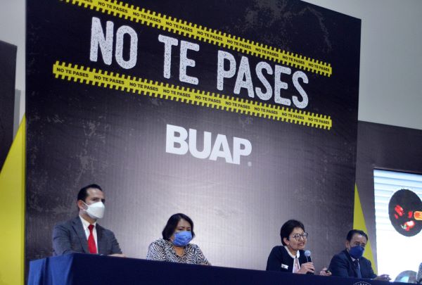 Presenta rectora Lilia Cedillo la campaña institucional “No te pases”