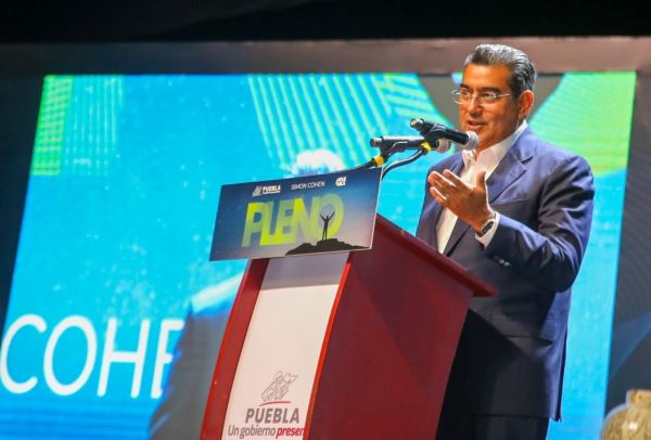 Llama Sergio Salomón a sociedad enfrentar los actuales retos de la vida